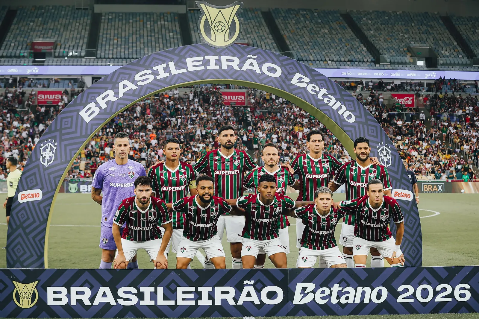 Fluminense enfrenta Corinthians para recuperar lugar no G-4 do Brasileirão