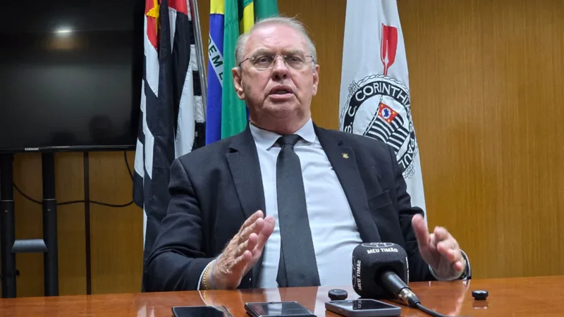 Torcida organizada exige esclarecimentos sobre investigação envolvendo Osmar Stabile