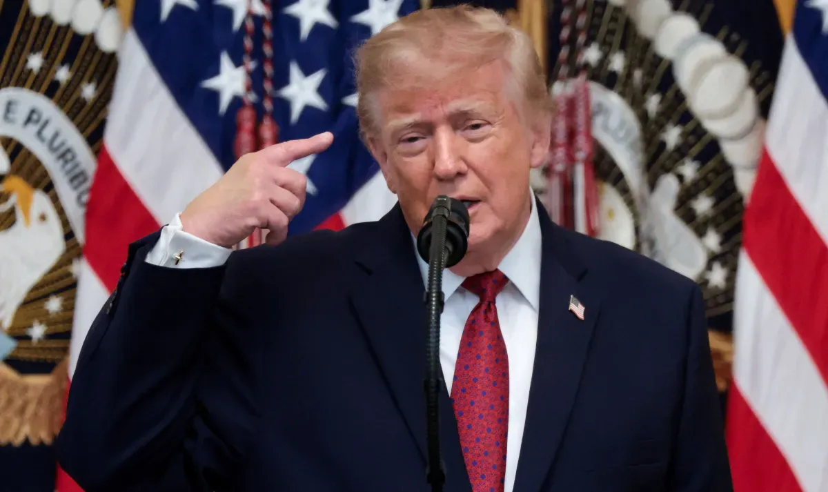 Aprovação de Trump fica em 32%, menor nível de sua carreira política