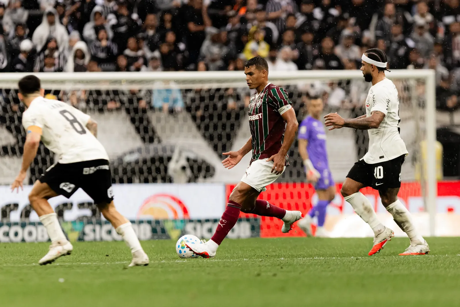Brasileirão ganha 4:49 de bola rolando por partida após novas regras