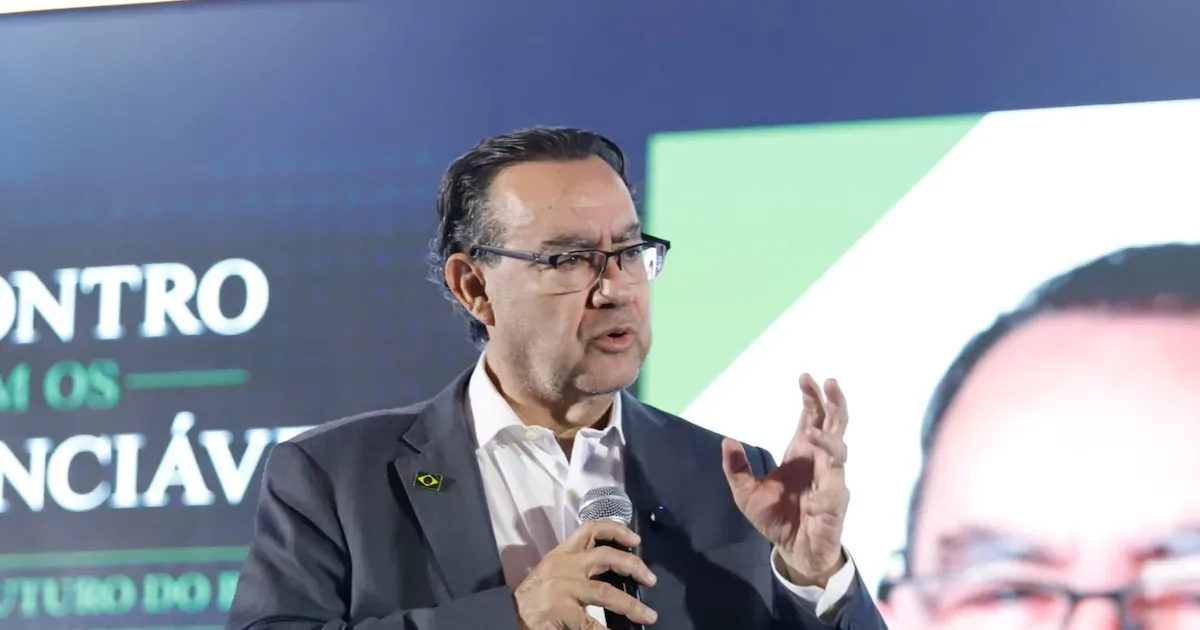 Augusto Cury propõe semipresidencialismo e cita nomes para futuro governo