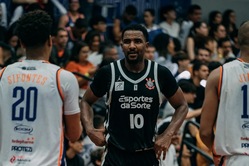 Mogi Basquete vence Corinthians por 94 a 63 na semifinal paulista