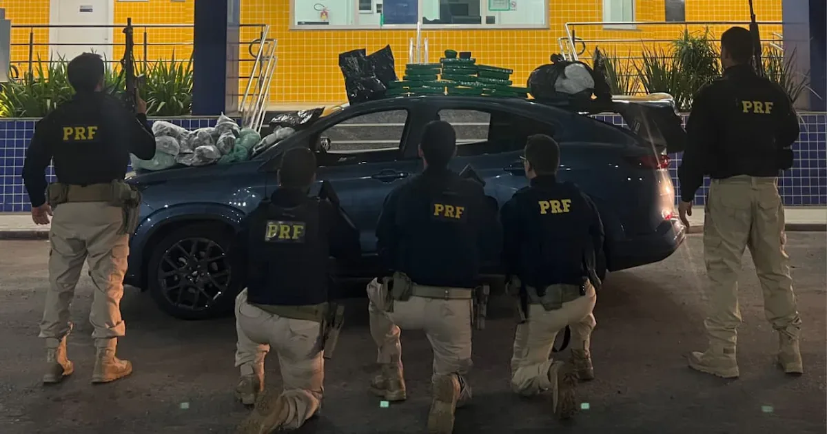 Homem é detido após tentar escapar nadando na Baía de Guanabara