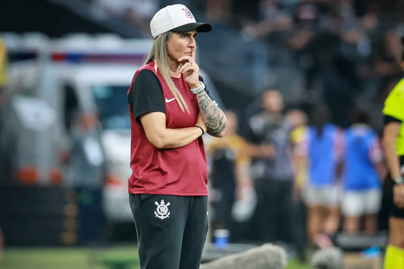 Corinthians perde para o São Paulo e precisa vencer fora na final do Brasileiro