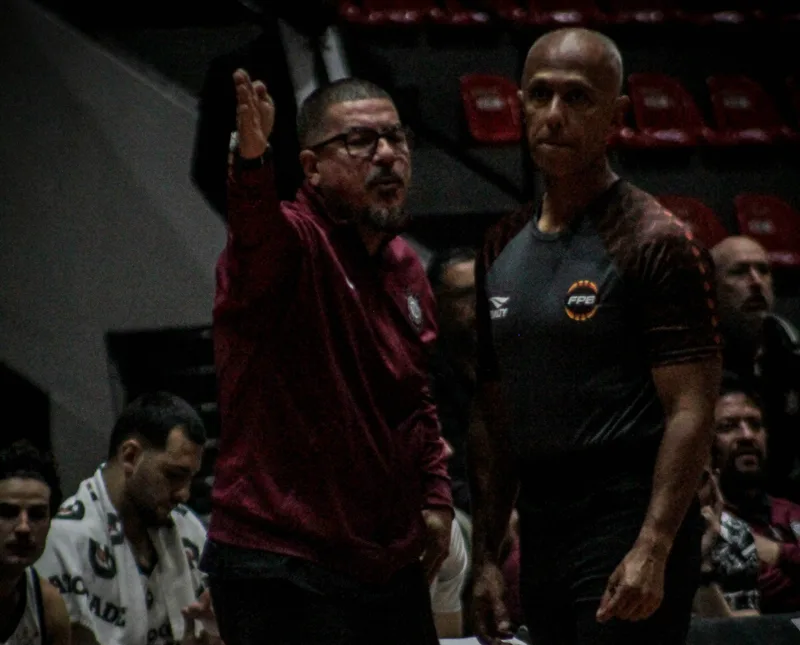 Corinthians perde para o Mogi e fica a uma derrota da eliminação no Paulista