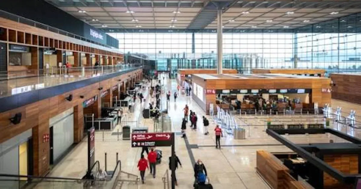 Avistamento de drone interrompe voos no aeroporto de Berlim