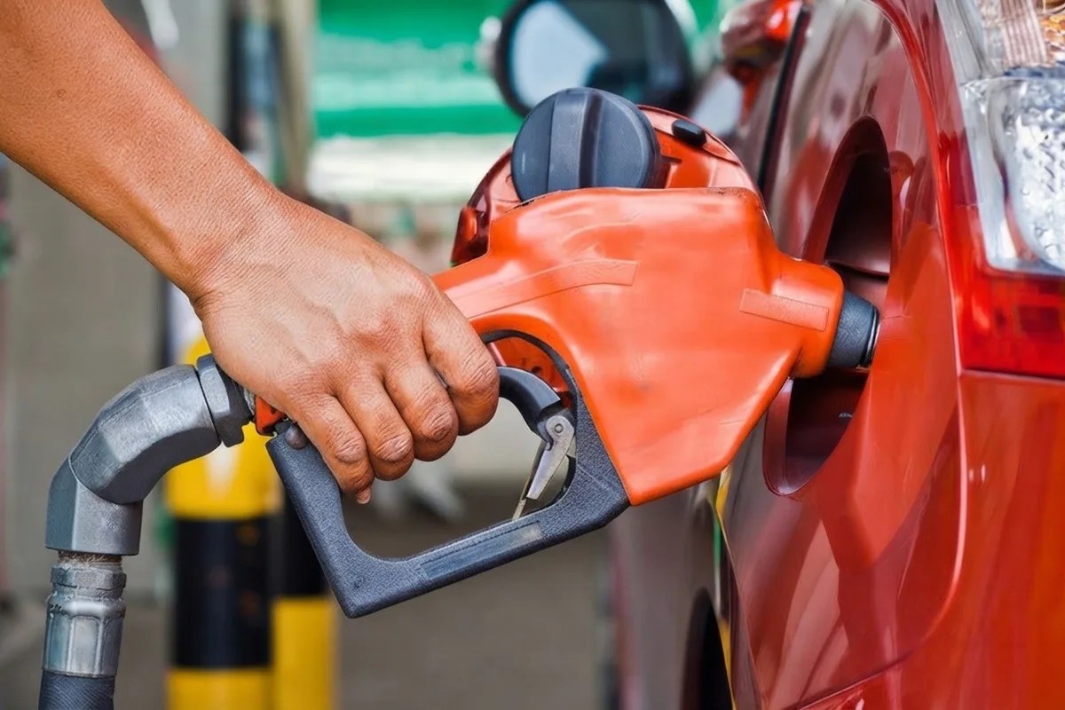 Gasolina E35 exige revisão de octanagem e densidade, alerta especialista
