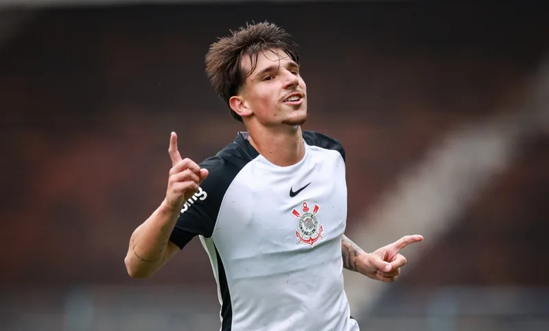 Lucca Caramico chega a 17 gols e amplia liderança no Corinthians Sub-17