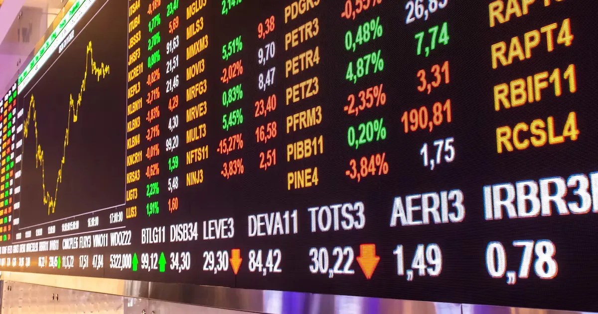 Vale recua e pesquisas eleitorais pressionam Ibovespa antes do Copom