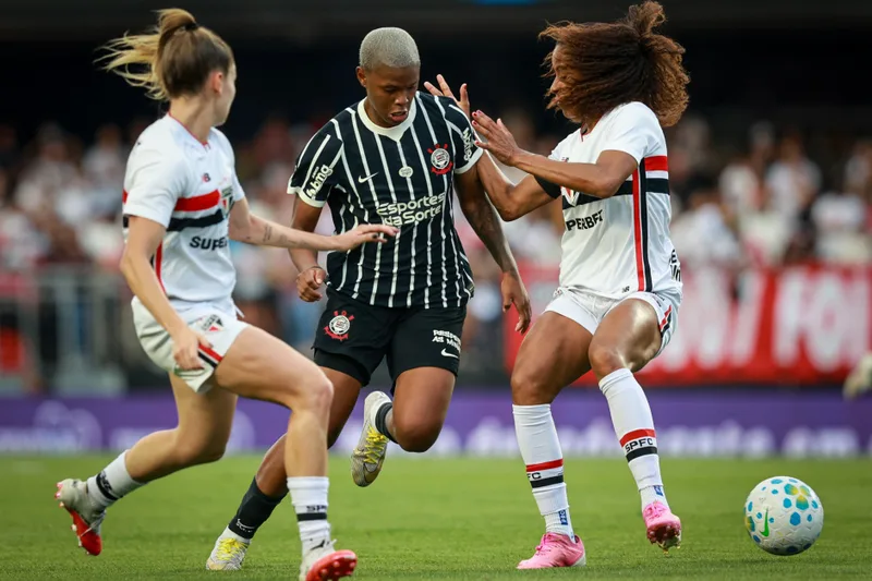 Corinthians empata no Morumbis e perde vantagem no retrospecto do estádio