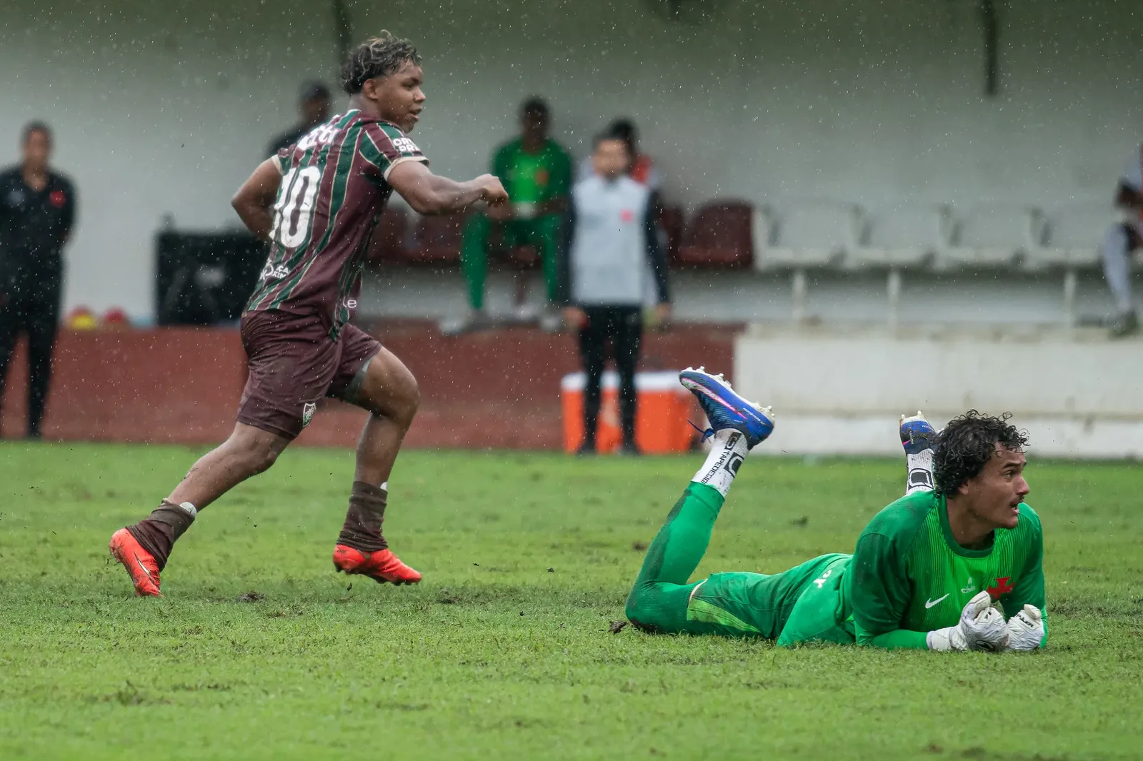 Wesley Natã marca contra o Vasco e ganha destaque na base do Fluminense