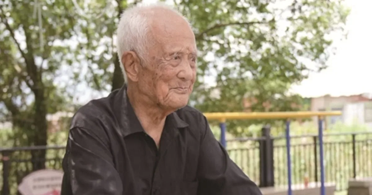 Aos 106 anos, chinês mantém rotina noturna e atividades independentes