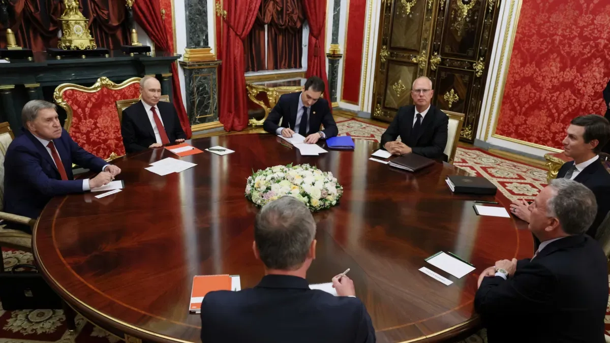 Putin mantém exigências territoriais após encontro com emissários de Trump