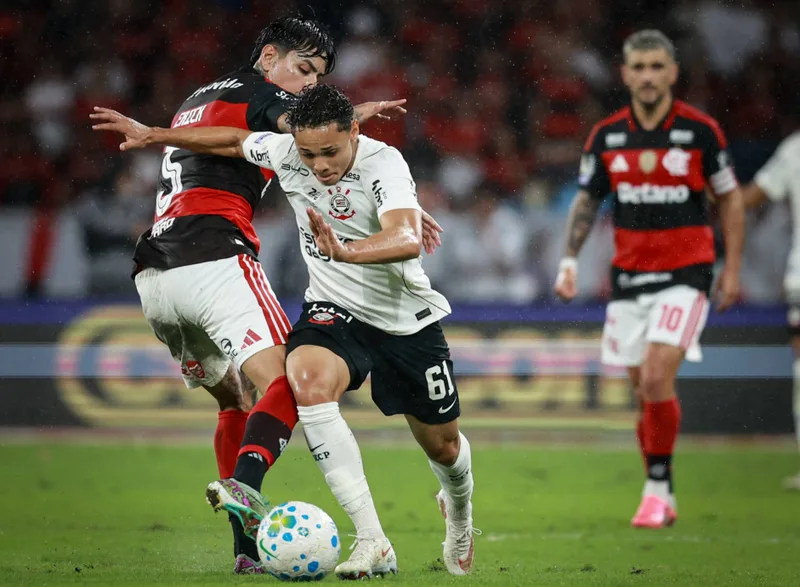 Corinthians perde para o Flamengo e vê risco de rebaixamento se aproximar