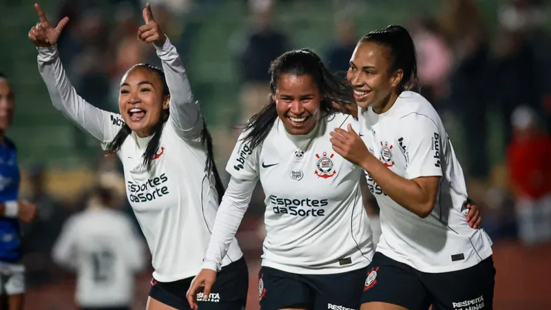 Corinthians disputa vaga na final e mira prêmio e Libertadores feminina
