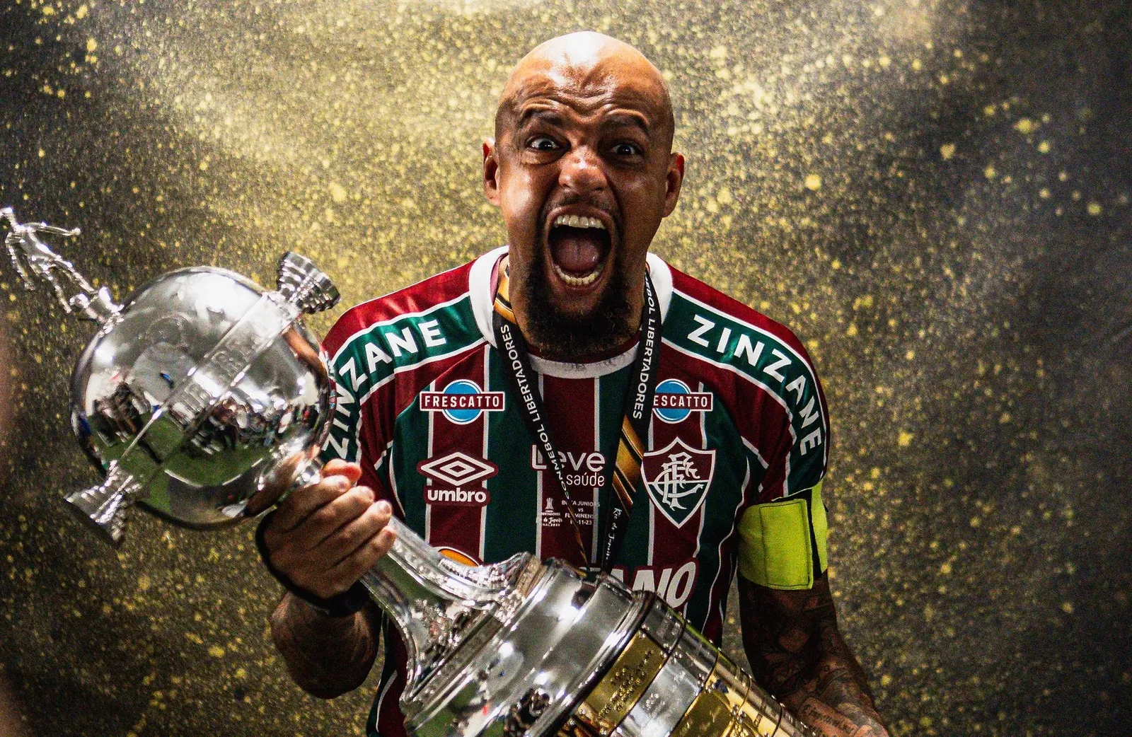 Vídeo registra encontro de Felipe Melo com torcedores do Fluminense
