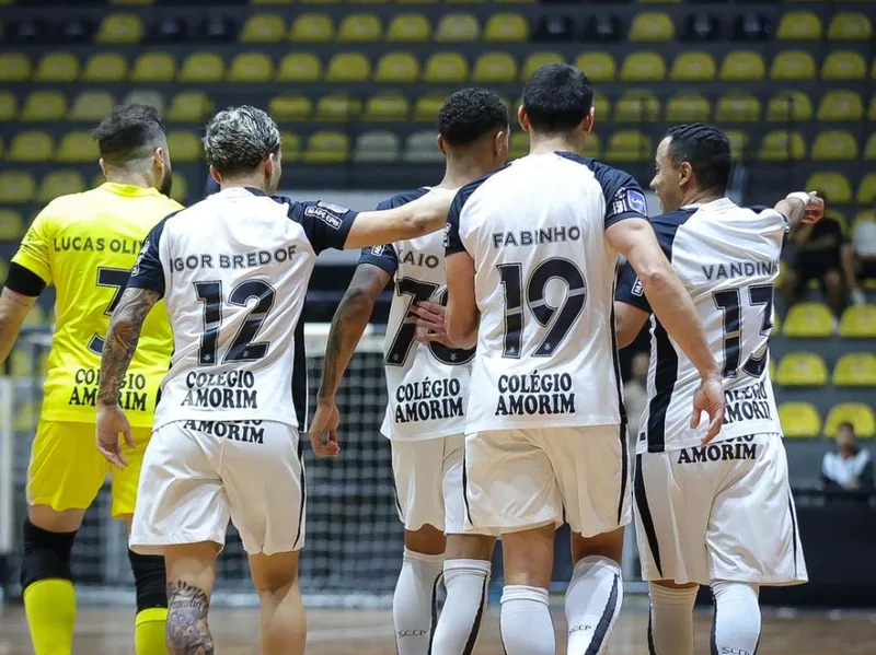 Líder, Corinthians encara Guarulhense antes da última rodada do Paulista de Futsal