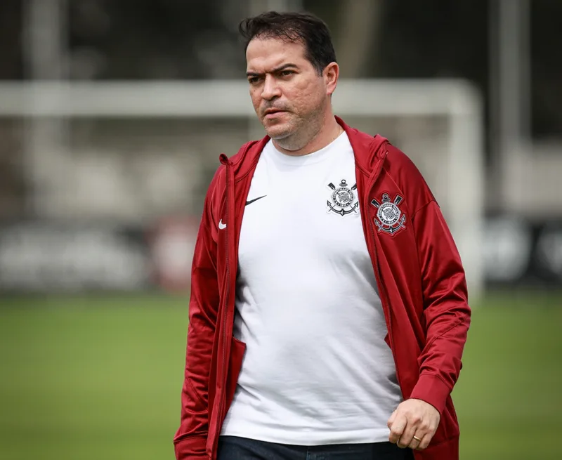Corinthians mira recuperação em casa antes de projetar vaga continental