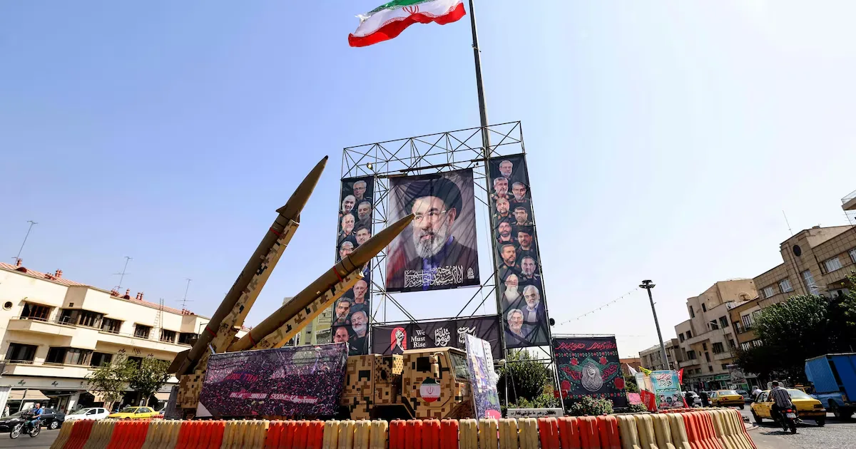 Khamenei diz que EUA deixarão o Oriente Médio após ataques
