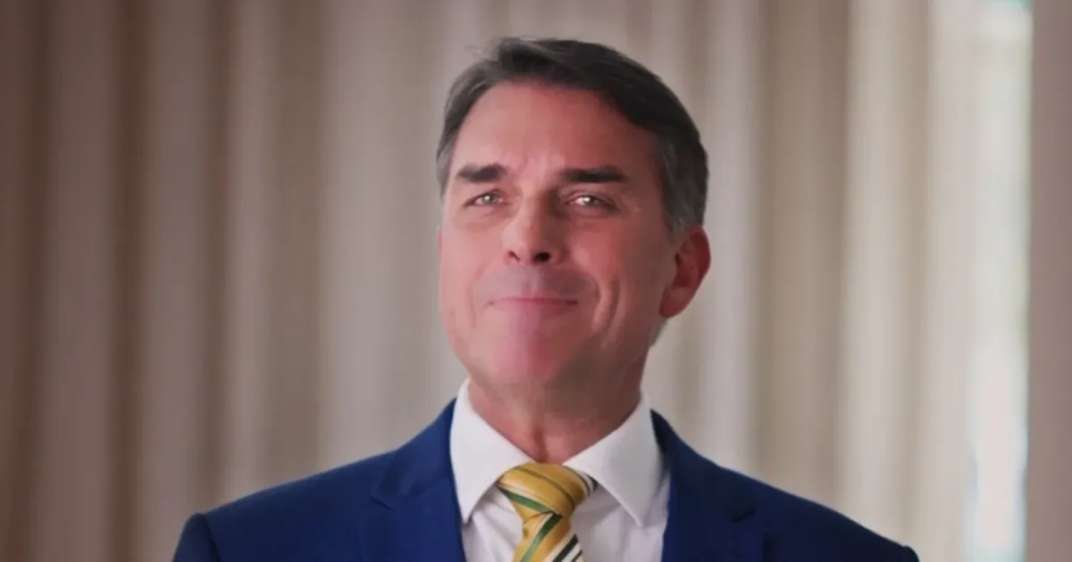 Flávio Bolsonaro associa governo Lula ao STF antes de julgamento de Moraes