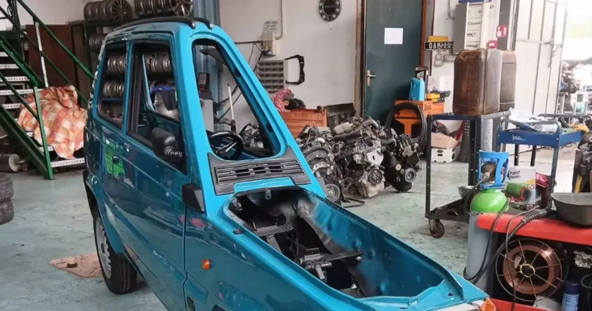 Fiat Panda de 50,20 centímetros entra para o Guinness como carro dirigível mais estreito