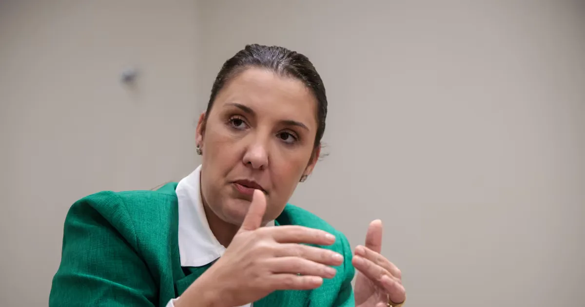 Daniella diz que Flávio Bolsonaro quer revogar impostos elevados por Haddad