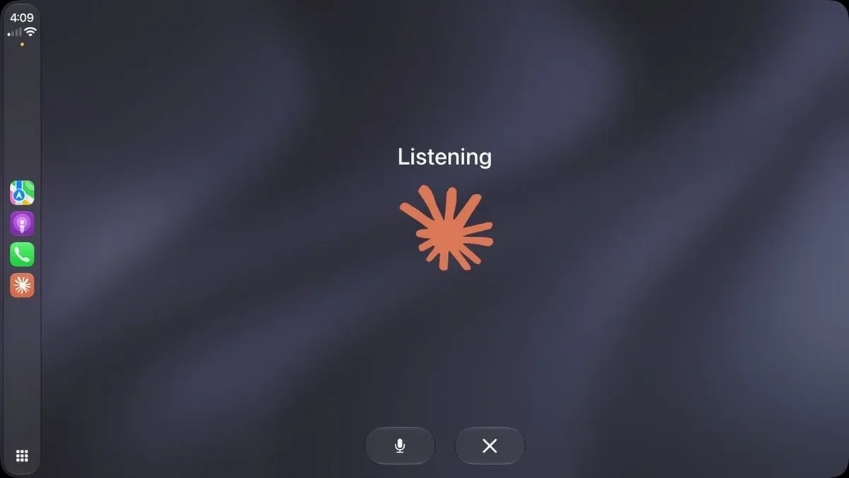 Claude chega ao CarPlay com chats recentes e comandos de voz