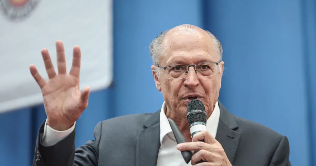 Lei sancionada por Alckmin eleva punições por roubo de combustíveis