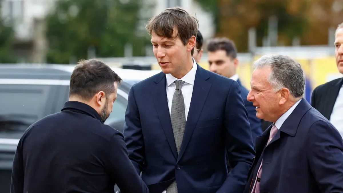 Negociadores dos EUA chegam à Ucrânia após conversa com Putin