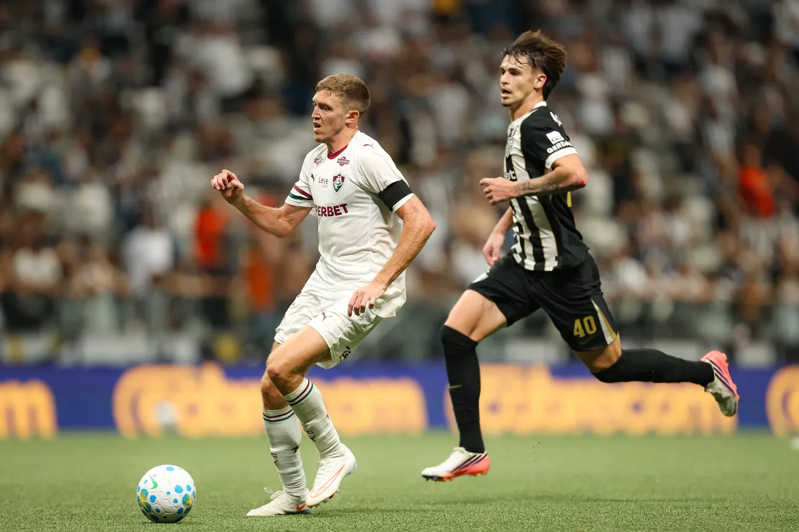 Fluminense contesta reinício em lance do primeiro gol do Atlético-MG