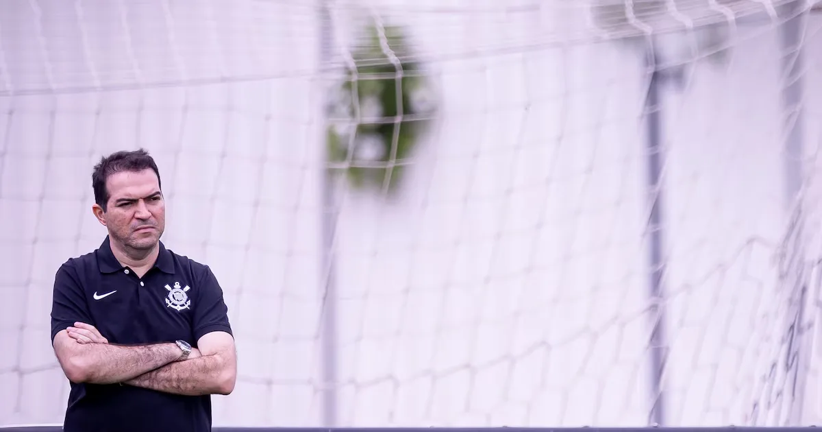 Direção do Corinthians descarta mudança após eliminação continental