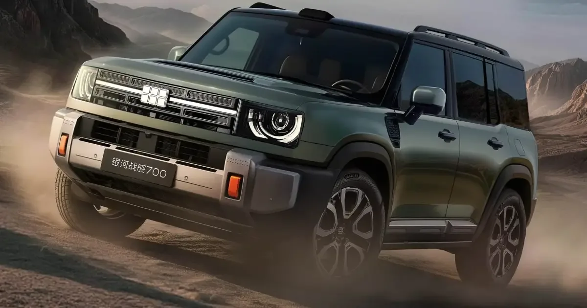 Zhanjian 700 combina três motores elétricos e alcance de 1.700 km