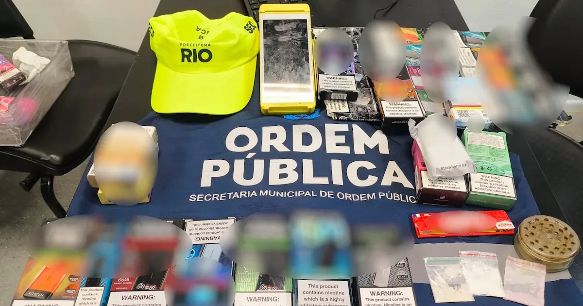 Homem é detido com cigarros e pó durante patrulha do BRT Seguro no Rio