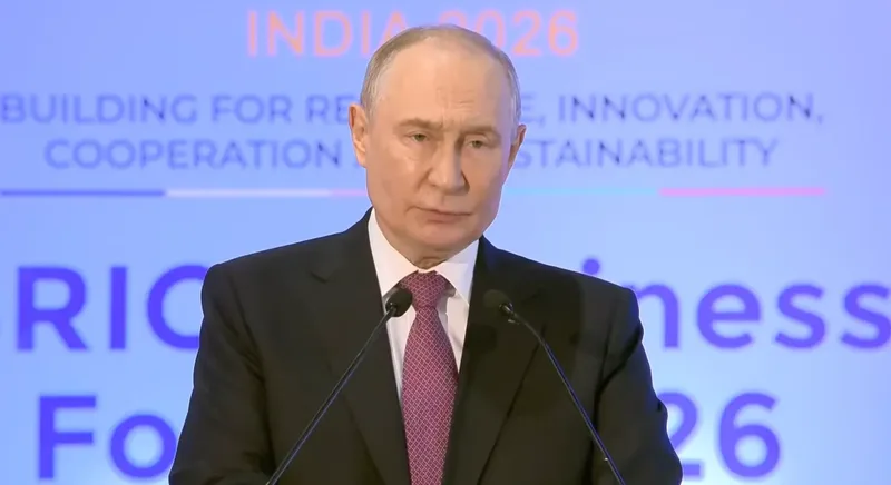 Putin rejeita hipótese de ataque russo à Europa e critica apoio a Kiev