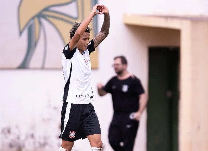 Corinthians enfrenta XV de Jaú por vaga nas oitavas do Sub-20