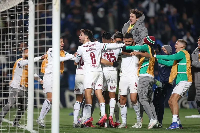 Fluminense concilia disputa por vaga na Libertadores com série de jogos longe de casa