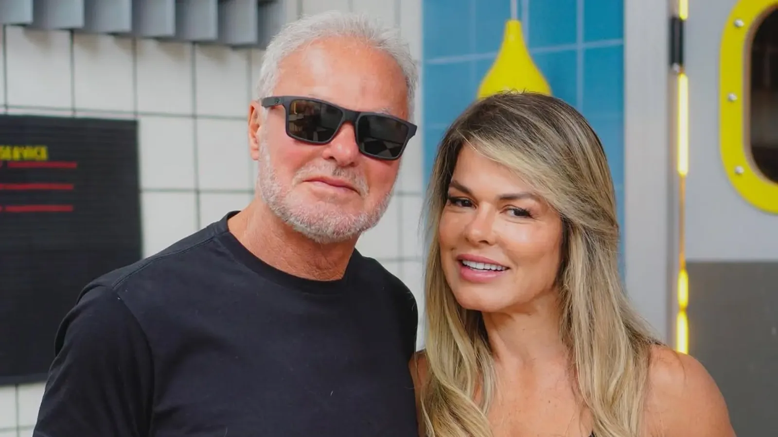 Kadu Moliterno diz não ter ciúme do conteúdo adulto da esposa
