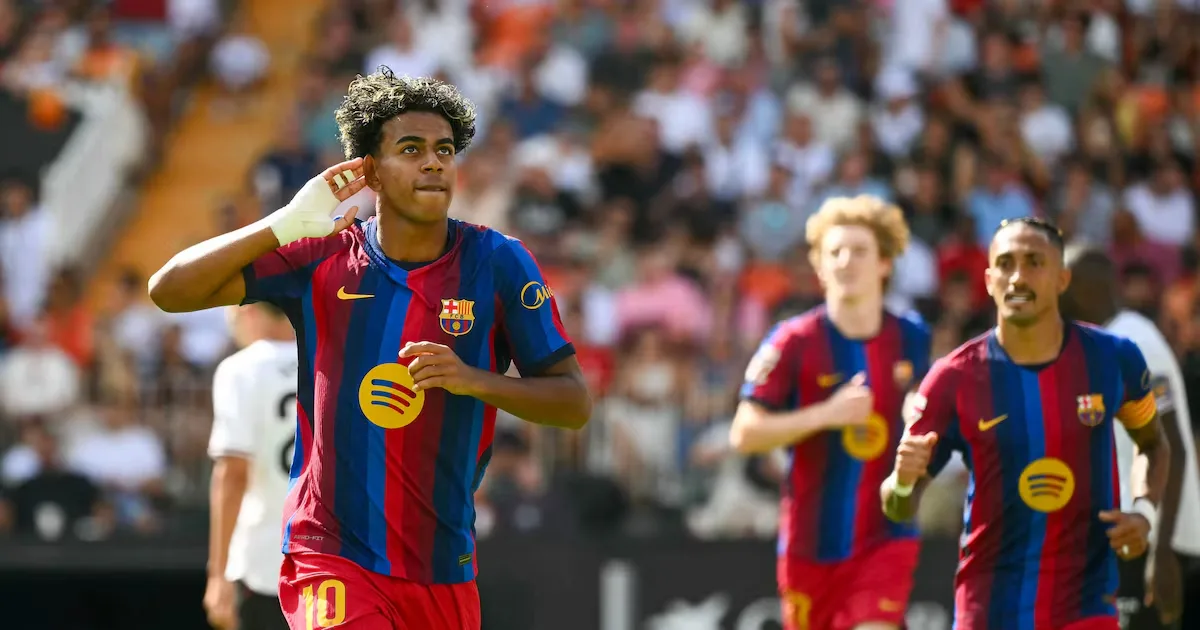 Yamal marca duas vezes, e Barcelona vence Valencia fora de casa por 5 a 0