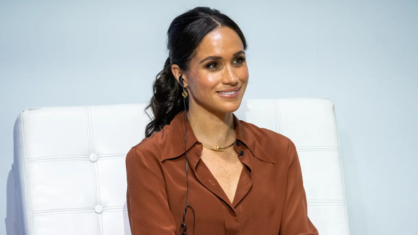 Eugenie pede desculpas a Meghan após livro dedicado aparecer à venda