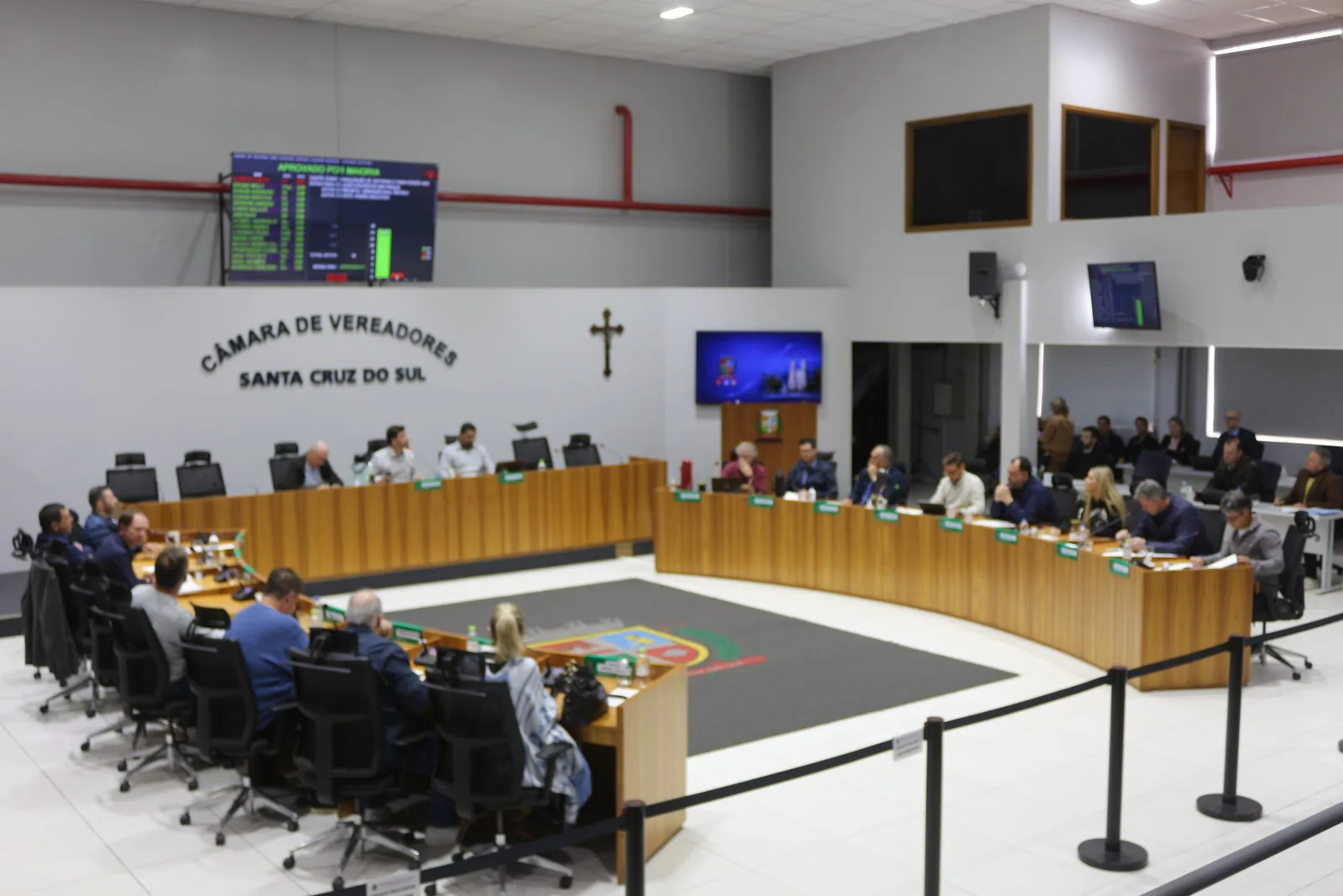 Câmara de Santa Cruz do Sul analisa arborização e concede homenagem