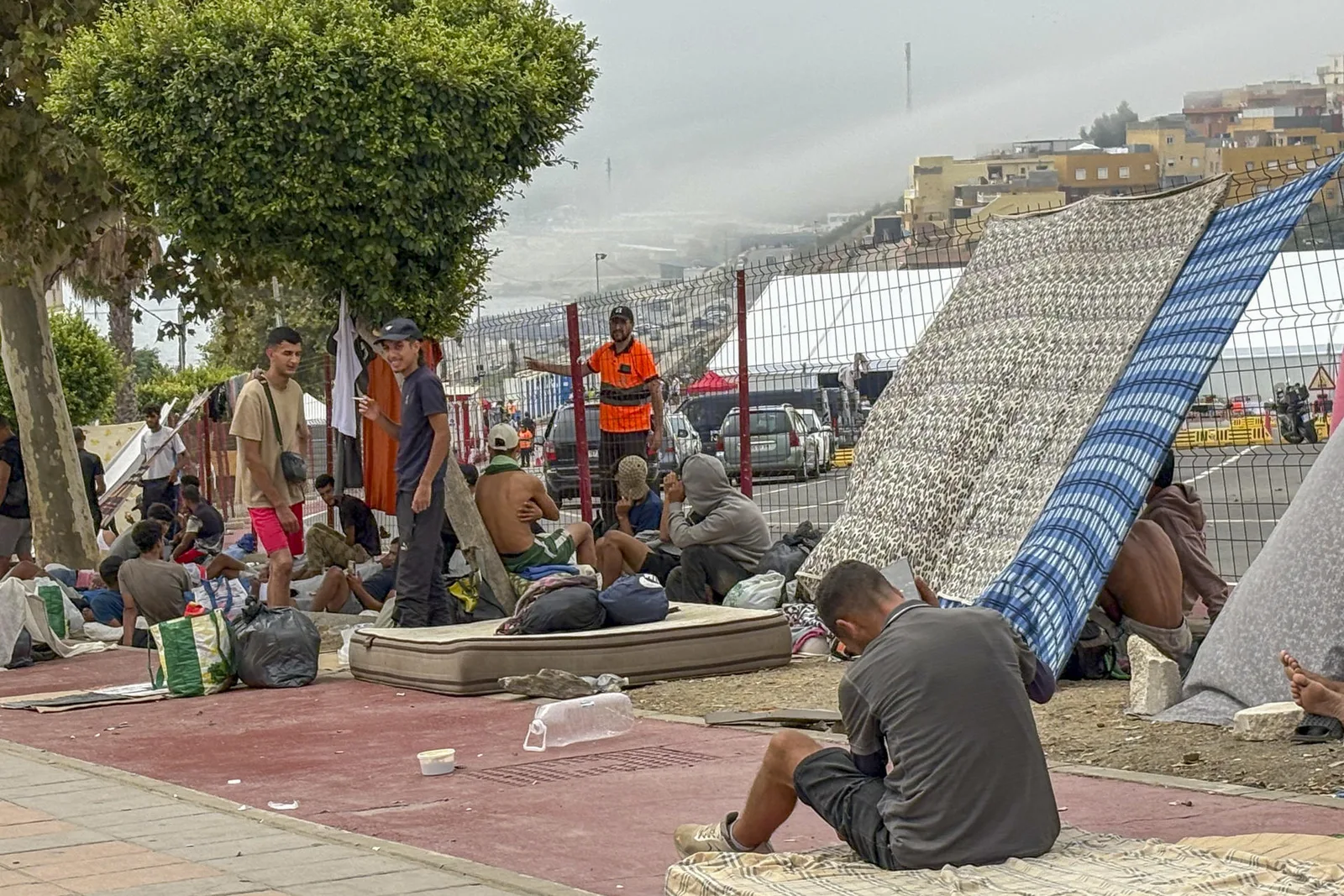 Porto de Ceuta passa ao controle espanhol para receber migrantes