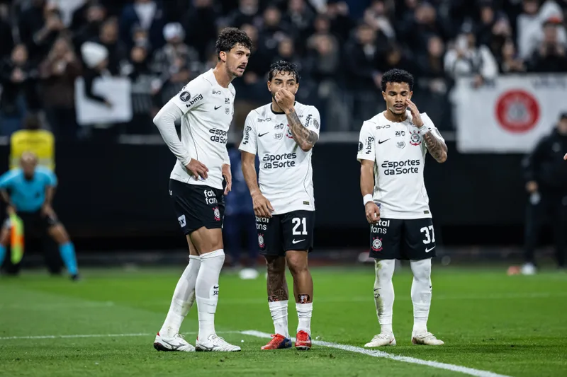 Corinthians sofre gols em seis jogos seguidos e vive pior marca do ano