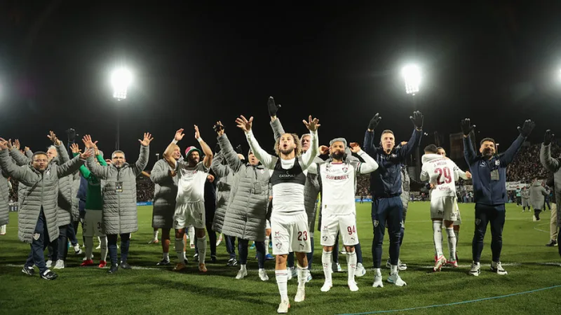 Fluminense encara Corinthians em busca do G4 e após vaga na semifinal da Libertadores