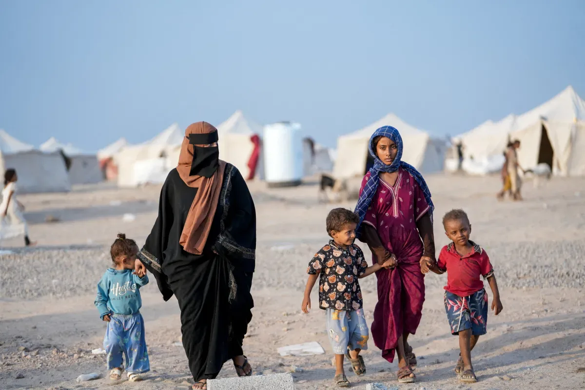 Houthis dizem que ataques sauditas atingiram escolas e redes no Iêmen