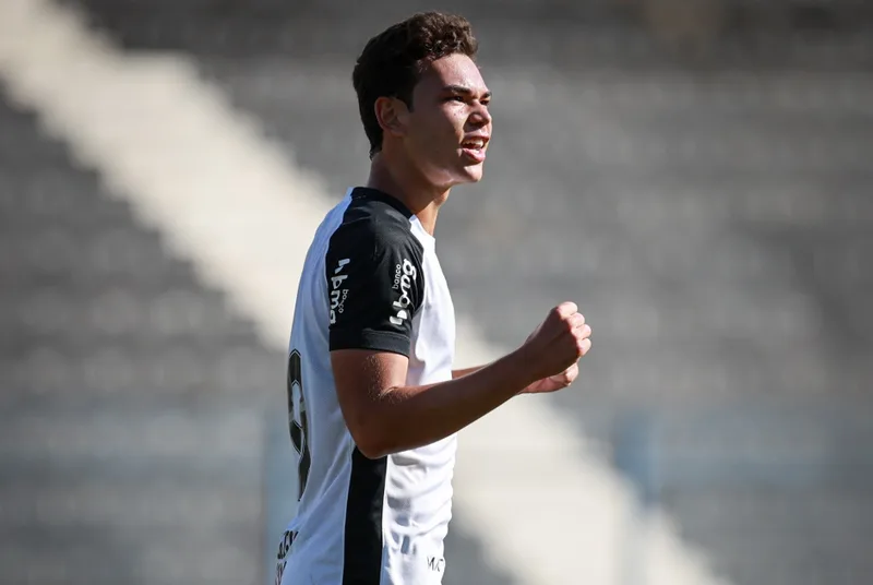 Miguel Moscardo iguala liderança da artilharia no Brasileiro Sub-17