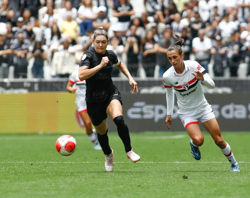 Corinthians leva vantagem sobre o São Paulo em mata-matas femininos