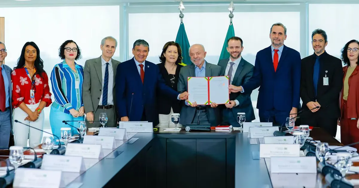 Reajuste de 15% no Bolsa Família provoca crítica sobre contas públicas