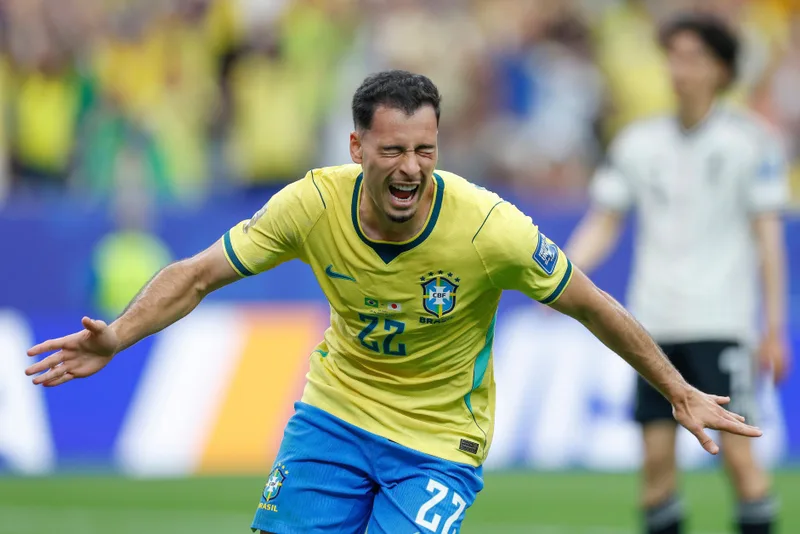 Martinelli mantém plano de um dia voltar ao Corinthians, diz empresário