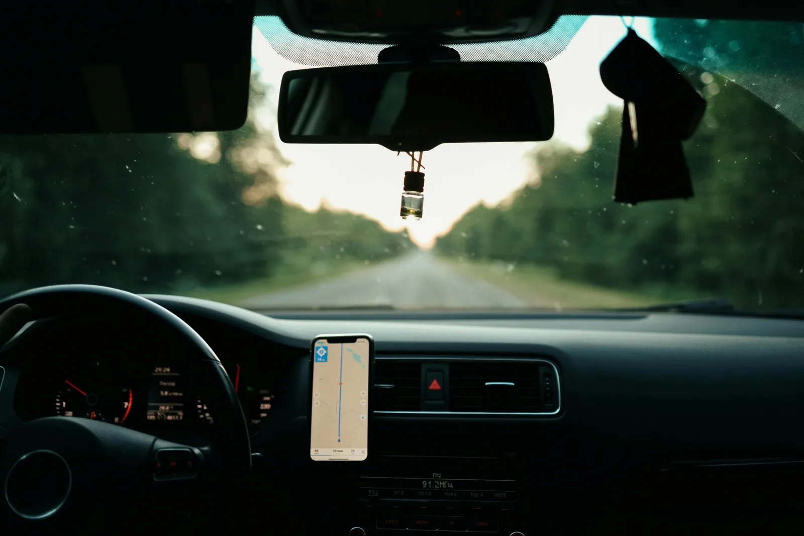 Aromatizantes para carro têm folhas e sachês a partir de R$ 9