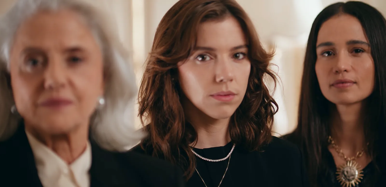 Nova série da Netflix reúne três protagonistas em trama de segredos no Rio